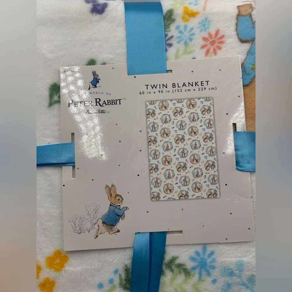 Bedding | The World Of Peter Rabbit Twin Plush Blanket Beatrix Potter ...